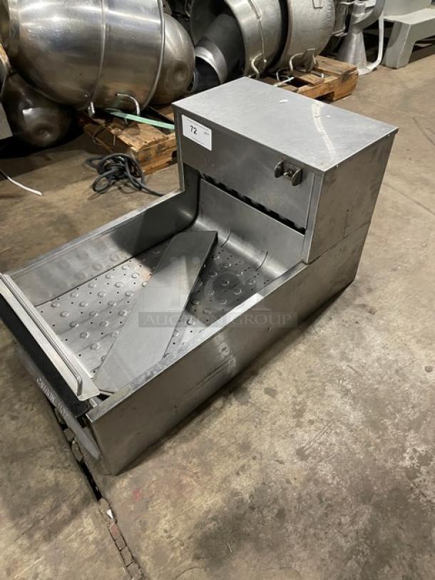 Carter Hoffmann CNH18 stainless steel fry warming station with back splash, electric-powered, countertop model, 120V, used condition.