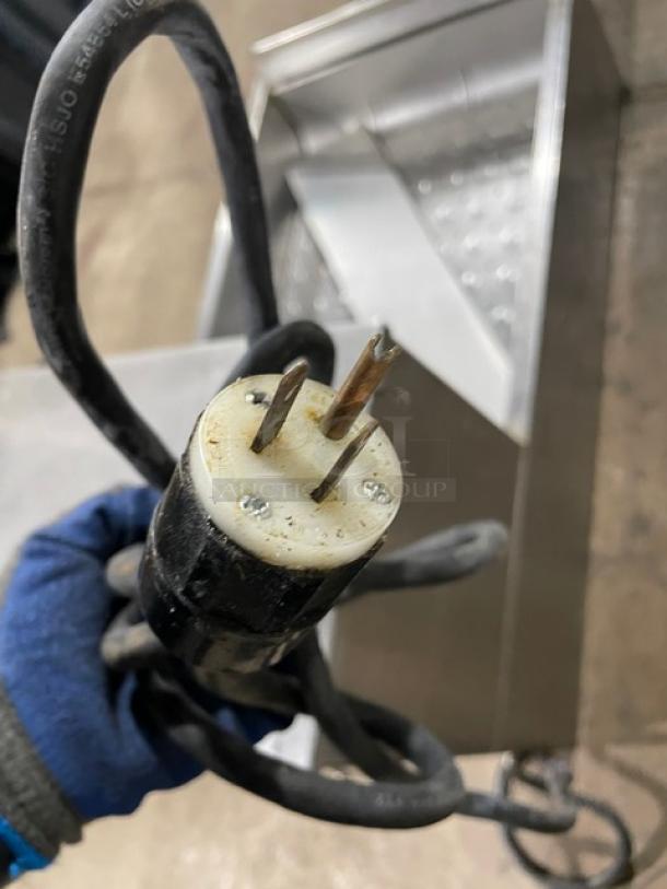 Carter Hoffmann CNH18 stainless steel fry warming station, electric, countertop model with backsplash, 120V, 1 phase, commercial use.