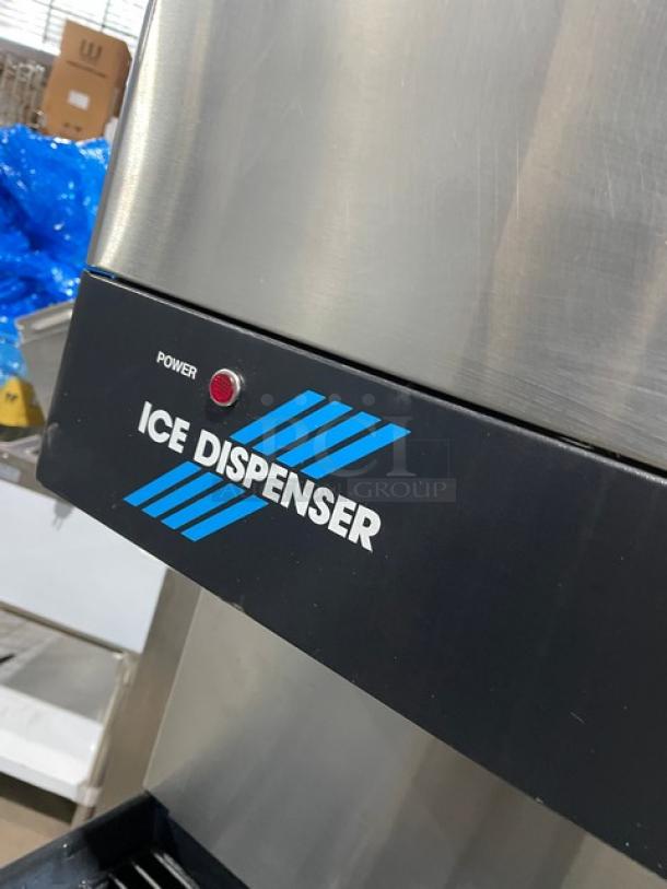 Hoshizaki DCM-500BAF countertop ice maker and water dispenser. Stainless steel. Includes drip tray. Model: DCM-500BAF.