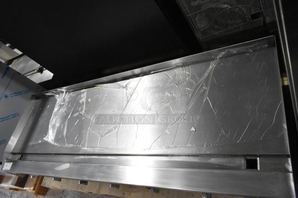 New 2024 Hangzhou ENCTGM-72-L/N stainless steel flat top griddle, natural gas, 180,000 BTU. Scratch and dent condition.