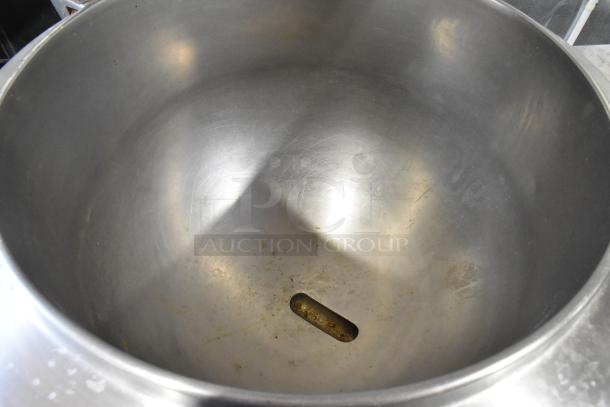 Groen AH/1E-40 stainless steel 40-gallon steam kettle, natural gas, 100,000 BTU. Clean interior, minor wear visible.