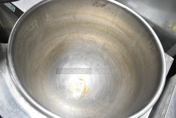 Cleveland KGL-40-T stainless steel commercial 40-gallon steam kettle, slightly worn interior, natural gas, 140,000 BTU.