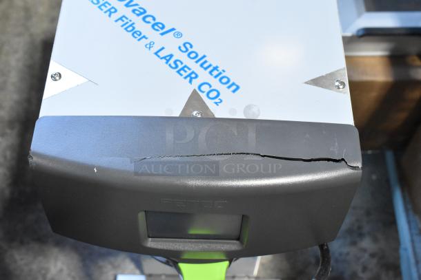 BRAND NEW SCRATCH AND DENT! 2023 Fetco TBS-2121 Iced Tea Brewer, stainless steel, 3.5-gal, 120V, visible crack on top panel.