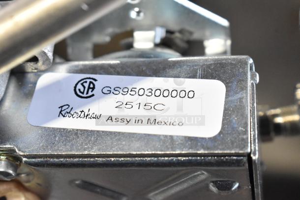 Robertshaw GS950300000 thermostat, 1/2" gas in/out, 200-400°F, 30" capillary. Label shows model number, assembled in Mexico.