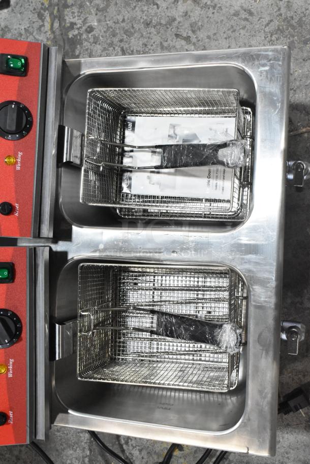 Avantco 177F202 dual tank electric countertop fryer, stainless steel, new condition, includes 2 metal fry baskets and lids.