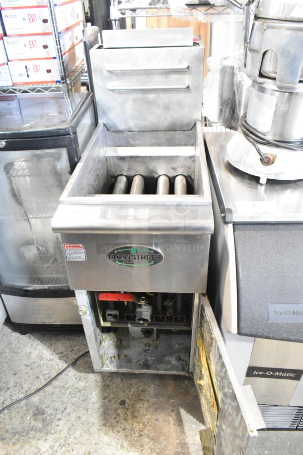 Mainstreet 541FF50N stainless steel commercial deep fat fryer, natural gas, 120,000 BTU, door faulty.
