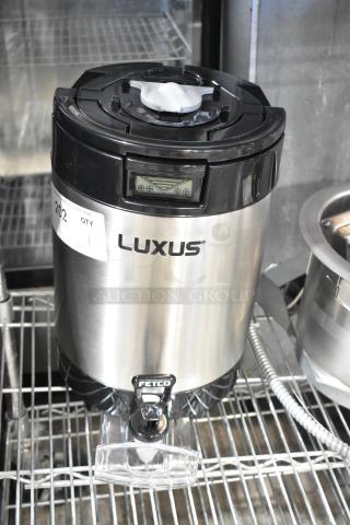 BRAND NEW SCRATCH AND DENT! Fetco Luxus L4S-15 1.5 Gallon Stainless Steel Coffee Server - Item #1225983