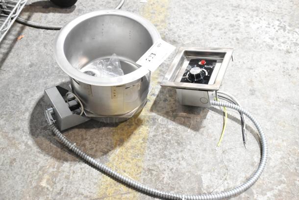 "Brand new 2024 Avantco 177TPSW7 stainless steel 7 Qt. hot soup well warmer, top mount, 120V, 1 phase, with control panel."