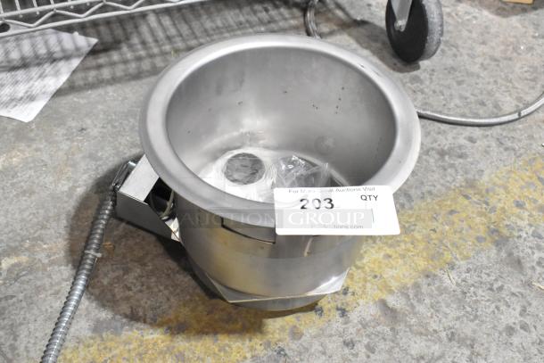 Brand new Avantco 177TPSW7 stainless steel 7 Qt. drop-in hot soup warmer, 120V. Visible tag: "203 QTY 1".