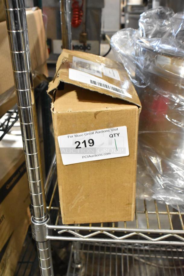 Brand new Avantco 177MIX8XMG #5 Hub Meat Grinder Attachment for MIX8 Mixers in original box with minor box wear.