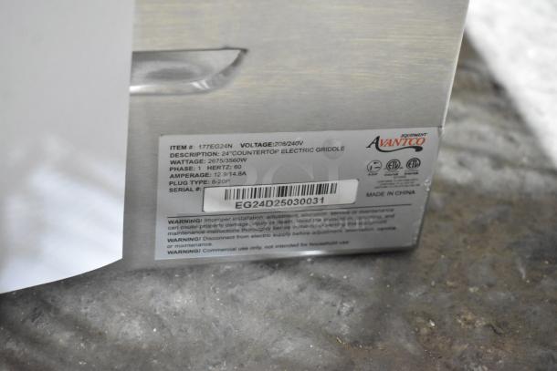 BRAND NEW SCRATCH AND DENT Avantco 177EG24N 24" Stainless Steel Electric Griddle, 208/240 Volts, 1 Phase. Serial: EG24D25030031.