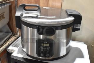 BRAND NEW SCRATCH AND DENT! Avantco 177RCSB90 Stainless Steel 90 Cup (45 Cup Raw) Digital Electric Rice Cooker / Warmer with Hinged Lid - 240 Volts, 1 Phase. - Item #1226026