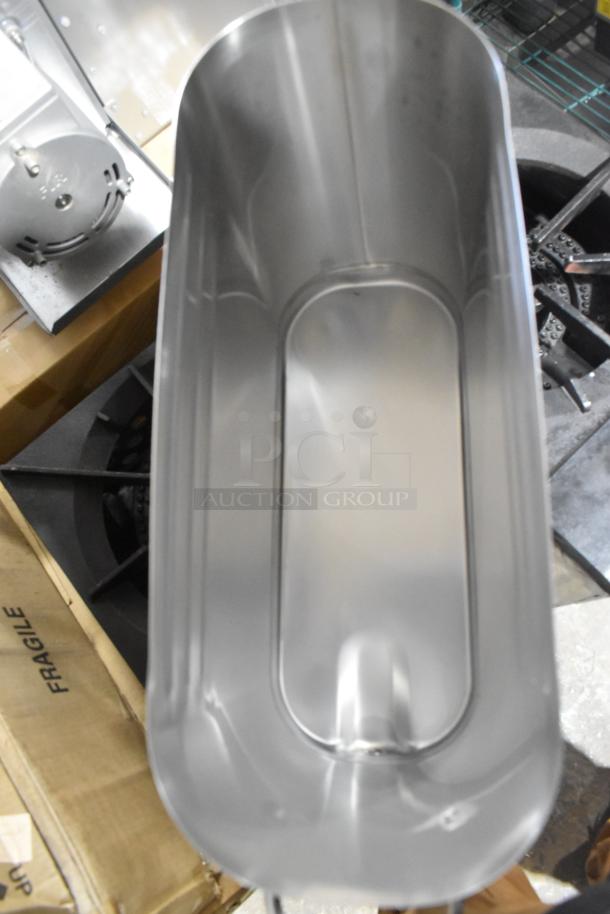 Brand new Avantco ITD5-GS-MV 5-gallon slim iced tea dispenser, scratch and dent, stainless steel valve, no lid.