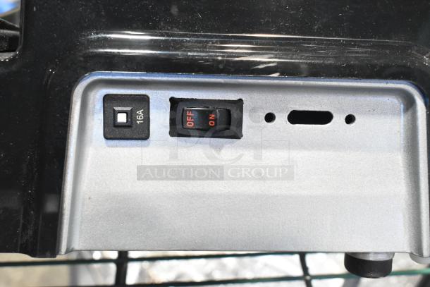 BRAND NEW Vitamix VM0141A 5205 XL Blender Base, 4.2 hp, variable speed, 115V, scratch and dent, on/off switch visible.