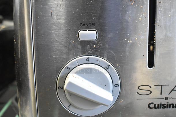 BRAND NEW SCRATCH AND DENT! Cuisinart STAY WST480 4-slice toaster, stainless steel, visible scratches, cancel button, dial 1-6.