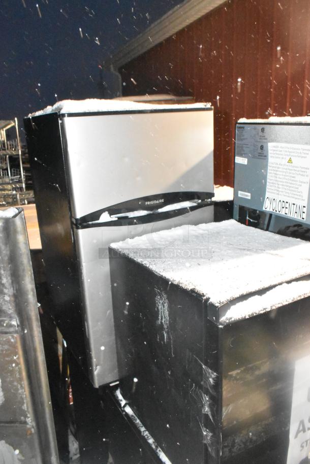 Ten mini coolers including Arctic King ARM32D5ASL, Haier HC17SF10RB, Galanz GL17BK, 115 volts, outdoor condition.