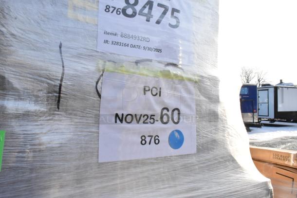 60 new scratch and dent items, includes Vollrath 4932-02 Traex® 32 oz. Red Squeeze Bottles. Labels show item details.