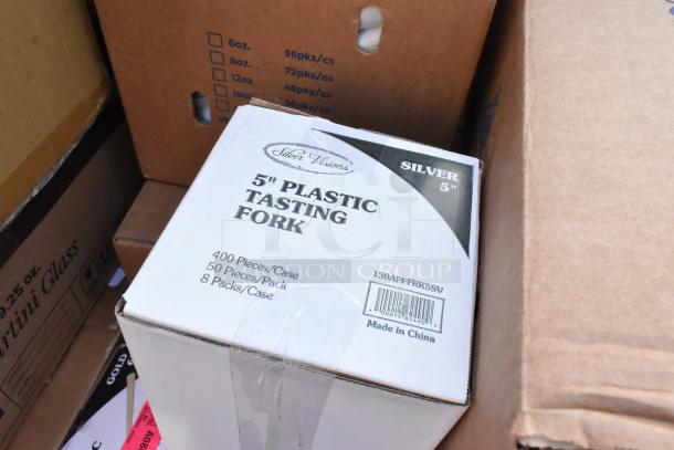 Silver Visions 5" Plastic Tasting Fork box, 400 pieces/case, new condition, Made in China, visible labels.