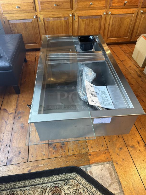 Wells RCF-200 refrigerated cold pan with sneeze guard. Two-well stainless steel unit, perfect for buffets and catering.