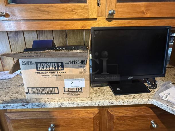 CCTV SYRF04-KIT2 4-Channel Security System with DVR and monitor, ready-to-install, ideal for home or small business.