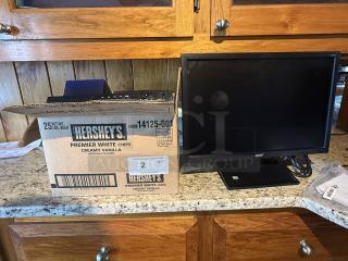 CCTV SYRF04-KIT2 4-Channel Security System with DVR and monitor, ready-to-install, ideal for home or small business.