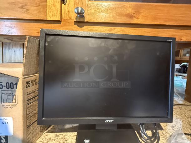 4-Channel SYRF04-KIT2 CCTV security system with Acer monitor. Reliable wired setup with night vision dome cameras. Ideal for business use.