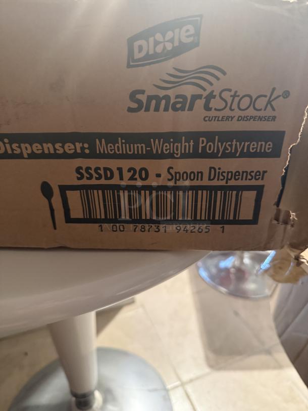 Dixie SmartStock SSSD120 Spoon Dispenser box, medium-weight polystyrene, hygienic one-at-a-time serving, ideal for high-traffic areas.