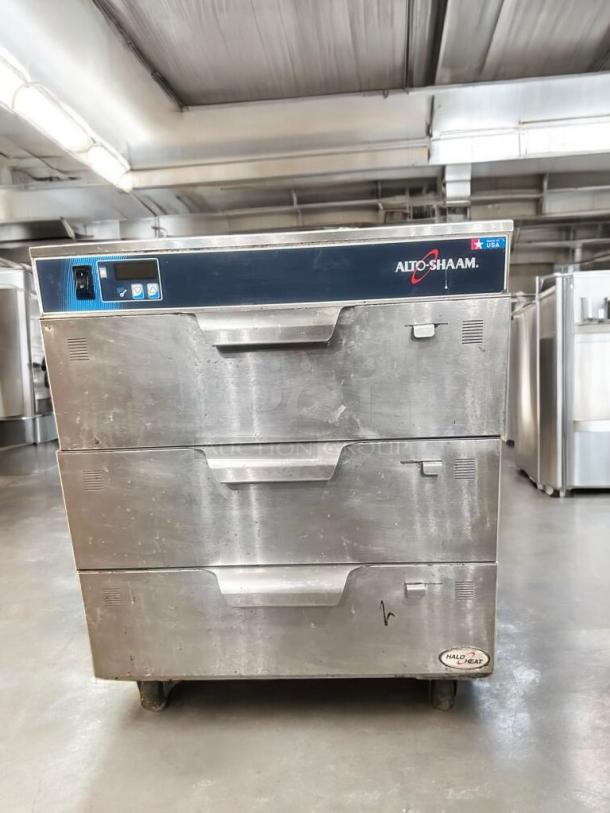 Alto-Shaam 500-3D heated drawer cabinet in superb condition, 120V, fully tested, three drawers, stainless steel finish.
