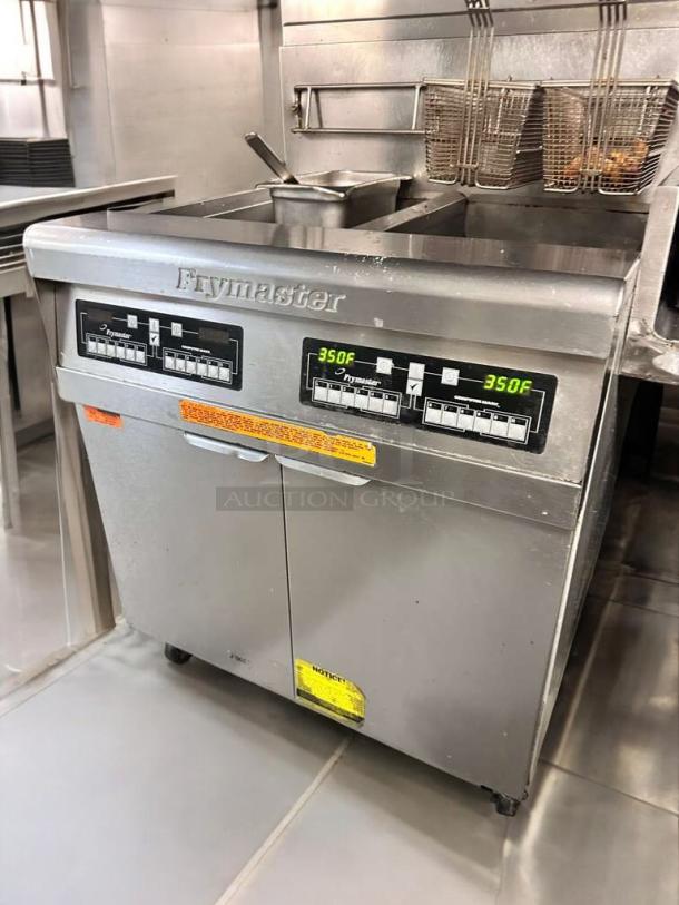 Frymaster FPP245ESD commercial gas fryer, dual vat, superb condition, natural gas, digital display, stainless steel, fully tested.