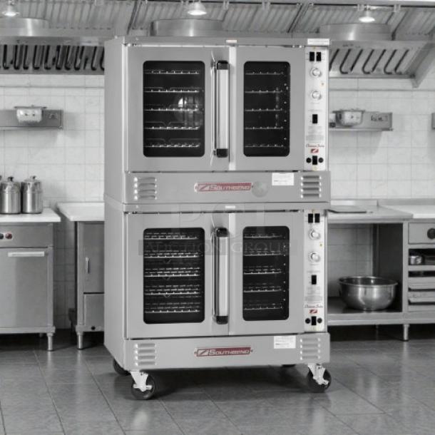 Southbend PCE15S/SI double deck gas convection oven in immaculate condition, tested and working, with clear control panels and glass doors.