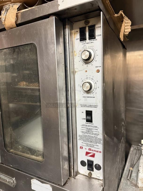 Southbend PCE15S/SI double-deck gas convection oven, immaculate condition, tested, stainless steel, control panel detail.