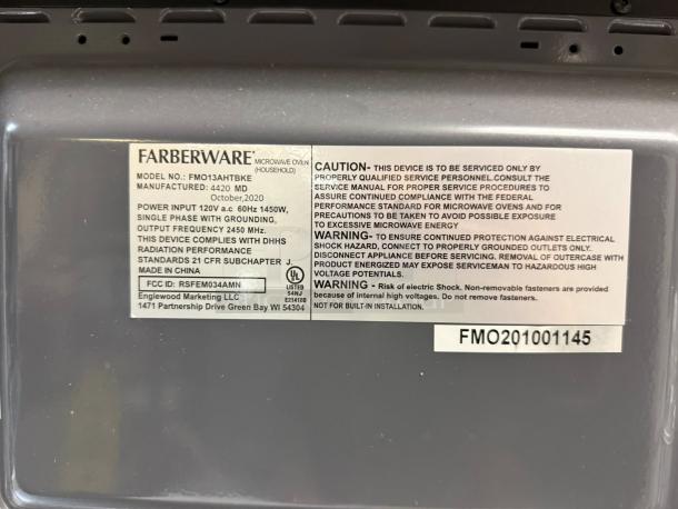 Farberware Professional 1.3 cu ft 1000-Watt Microwave Oven; Model FMO13AHTBKE; perfect condition; tested and working.