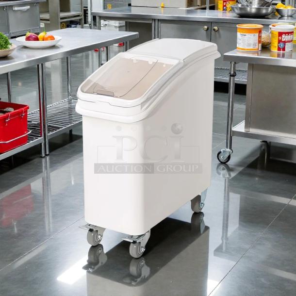 Winco IB-21 ingredient bin, 21-gallon capacity, clear lid, white base, on casters, spotless condition, ideal for kitchens.