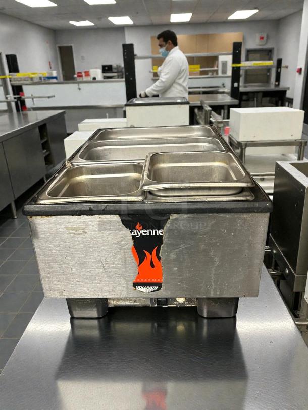 Vollrath 71001 Cayenne Full Size Countertop Warmer, stainless steel, tested and working, great condition, 120V, 700W.