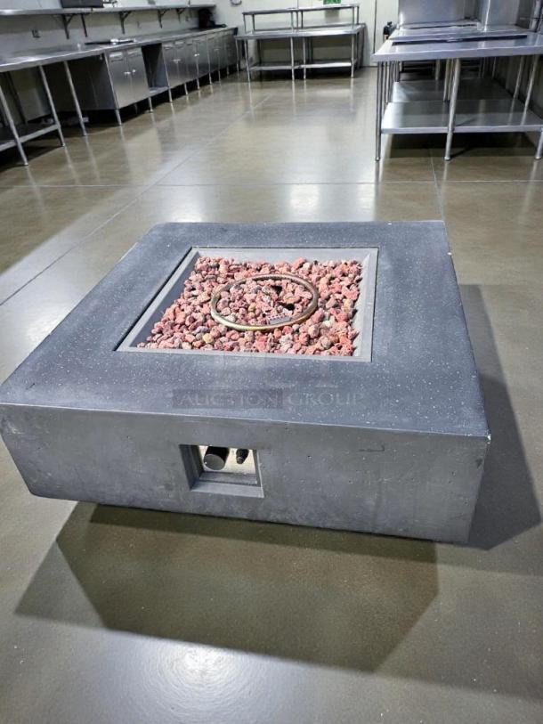 Pristine Outdoor Gas Fire Pit Table, square design with volcanic rock, fully tested and working, excellent condition.