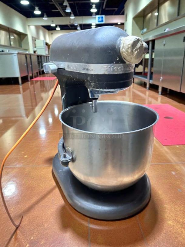 KitchenAid Commercial 8-Qt Bowl Lift Stand Mixer, pristine condition, 120V, fully tested, with stainless steel bowl.