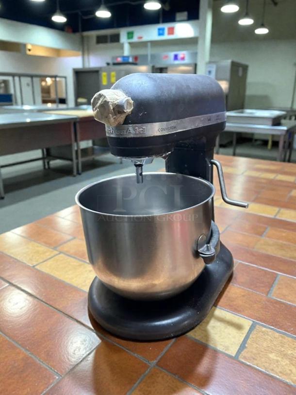 KitchenAid Commercial 8-Qt Bowl Lift Stand Mixer, pristine condition, 120V, fully tested, KitchenAid logo visible.