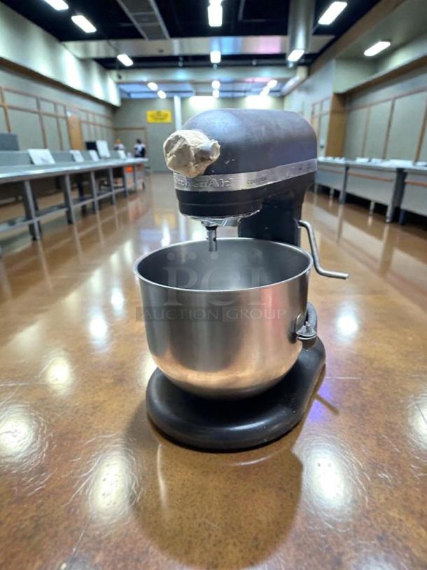 KitchenAid Commercial 8-Qt Bowl Lift Stand Mixer, pristine condition, stainless steel bowl, fully tested, 120V.