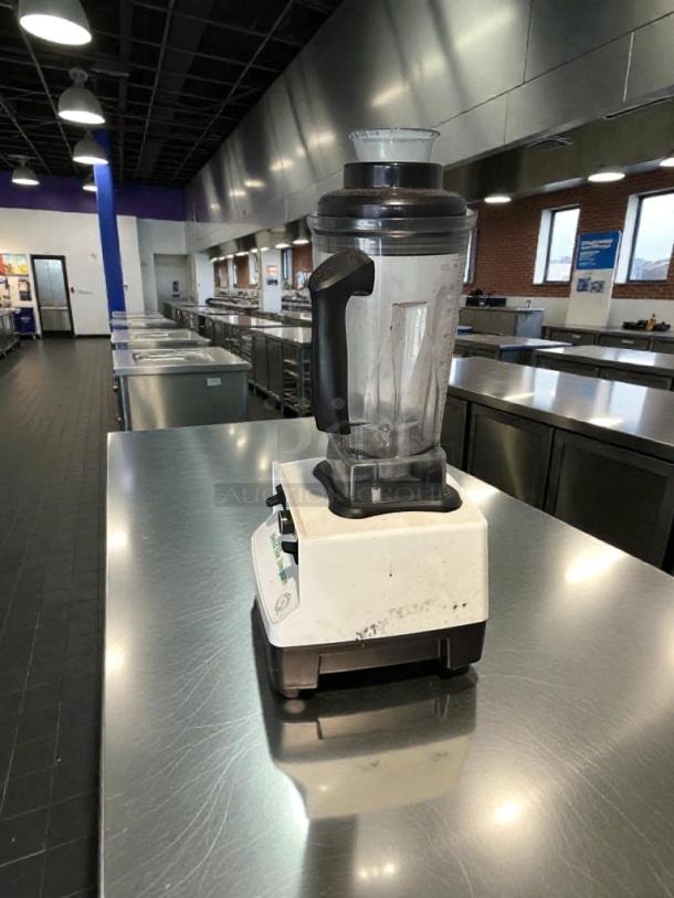Commercial countertop blender RB-777 in premium condition on stainless steel surface, 110V, fully tested and working.