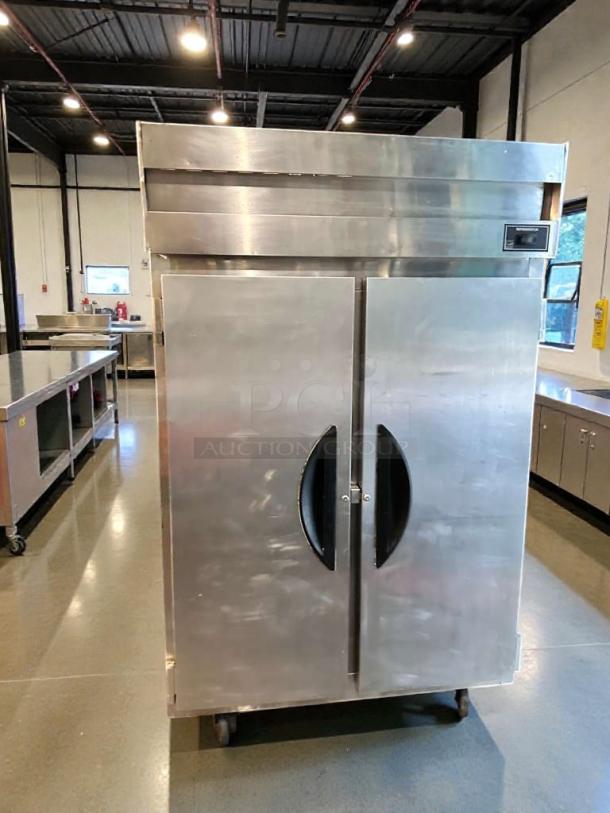 Victory VR-2 double door commercial refrigerator, excellent condition, stainless steel, 115V, fully tested and working.