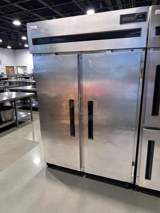 Delfield 6000XL reach-in commercial refrigerator, superb condition, 115V, fully tested and working, stainless steel exterior.