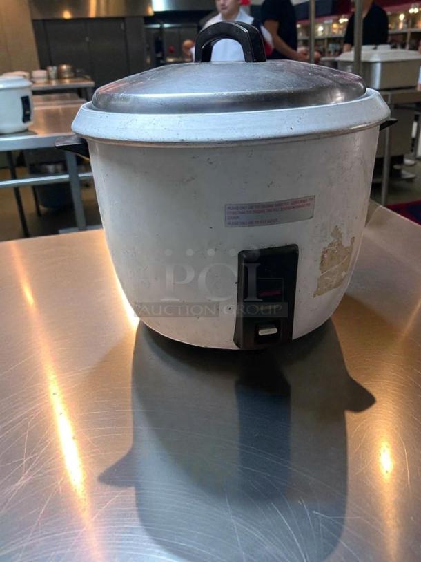 Thunder Group SEJ-5000 commercial rice cooker, 120V, tested and working, minor exterior wear, features visible controls.