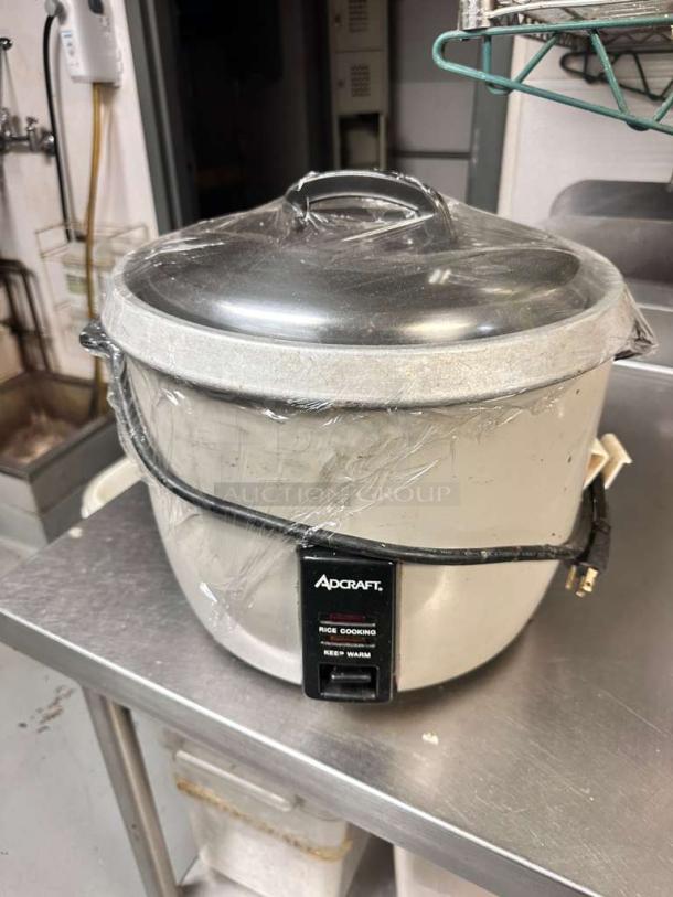 Adcraft commercial rice cooker in outstanding condition, 120v, with "Rice Cooking" and "Keep Warm" settings, fully tested.