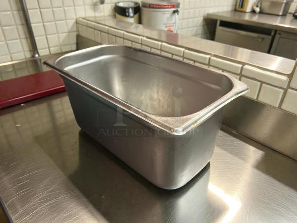 Carlisle DuraPan™ 1/3 Size Steam Table Pan, 6" deep, stainless steel, light gauge, perfect condition.