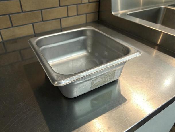 Carlisle 607162 DuraPan, 1/6 size, 2.5" deep, anti-jam stainless steel steam table pan, outstanding condition.