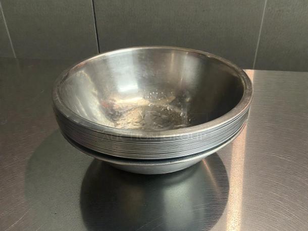 American Metalcraft SSB500 mixing bowl, 11.5" diameter, 5 qt capacity, stainless steel, excellent condition.