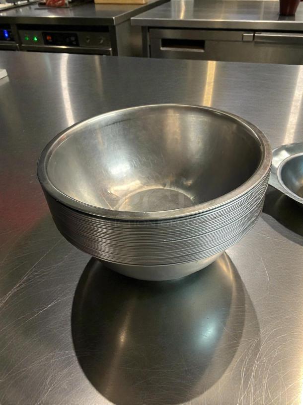 Vollrath 47938 stainless steel mixing bowl, 13.5" diameter, excellent condition, polished finish with stacked design.