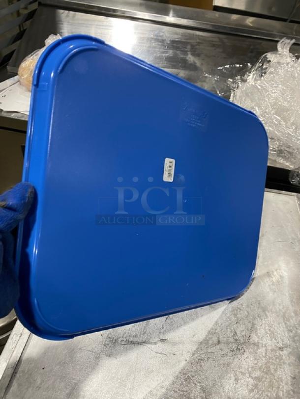 NEW Cambro Blue 14"x18" Rectangular Fast Food Tray, Model 1418FF168, pristine condition.