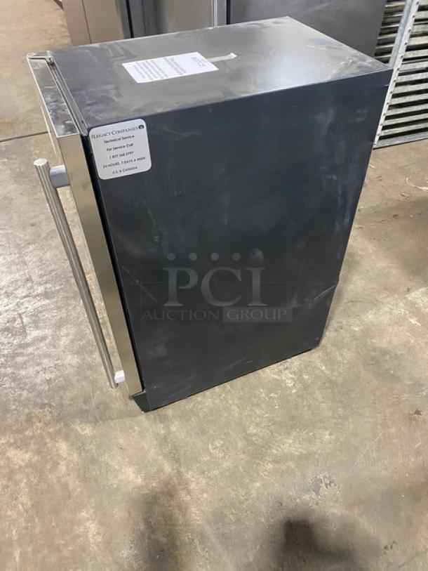 NEW Maxx Ice MIM50 stainless steel ice maker/bin combo, commercial grade, scratch-n-dent condition, Energy Star certified.