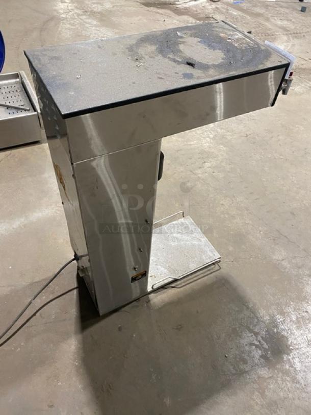 Bunn Infusion Series ITCB-DV stainless steel tea/coffee brewer with digital controls. Features hot water dispenser. Used condition.